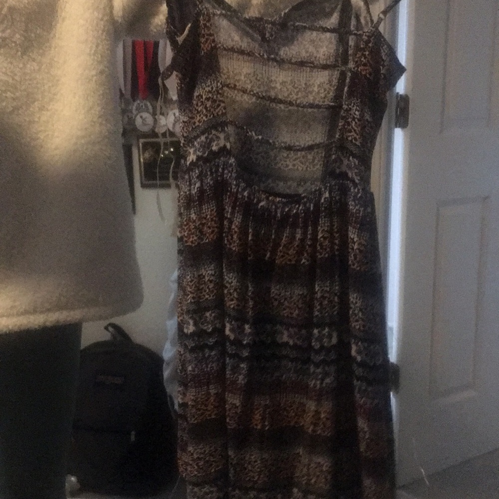 10$ - Picture 2 of 2